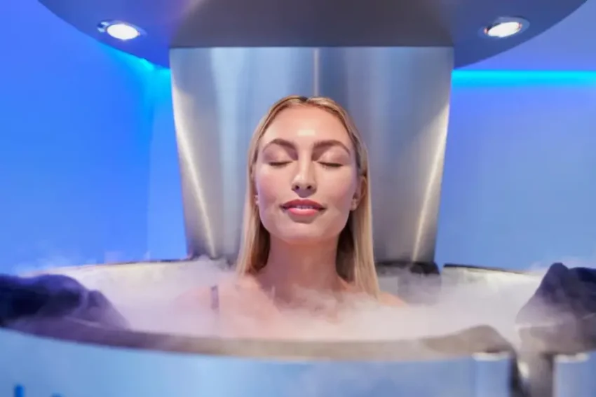 Image exemplifying Cryotherapy treatment at our Chandigarh-based life physiotherapy clinic