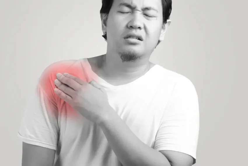 Image demonstrating treatment for Frozen Shoulder at our Chandigarh-based physiotherapy clinic