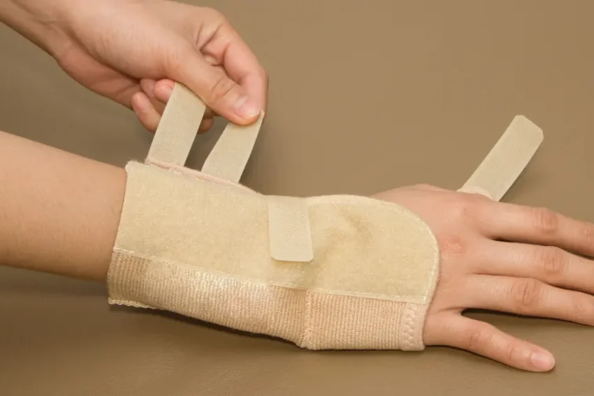 Image highlighting treatment for Wrist Fracture at our Chandigarh-based physiotherapy clinic