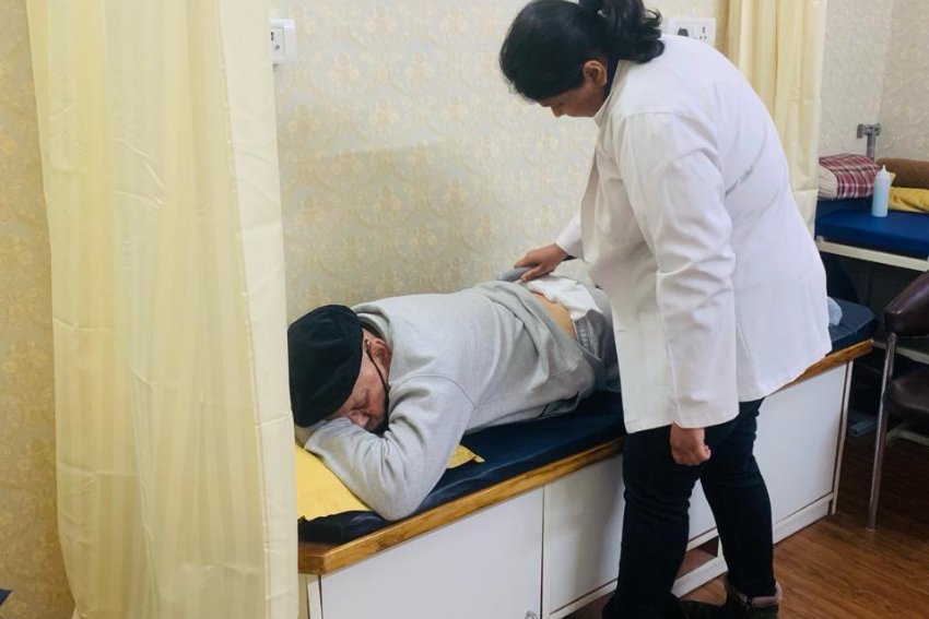 In-Clinic Physiotherapy session at Life Physiotherapy Clinic in Chandigarh, showcasing various treatment modalities